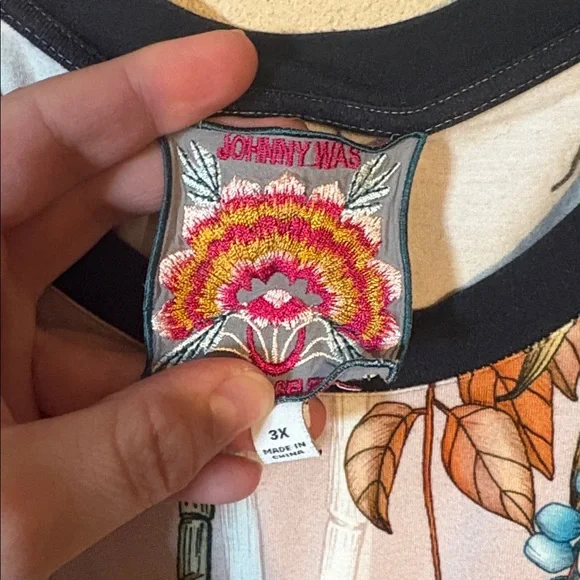 Johnny Was Floral and White Tiger Top - Picture 2 of 5